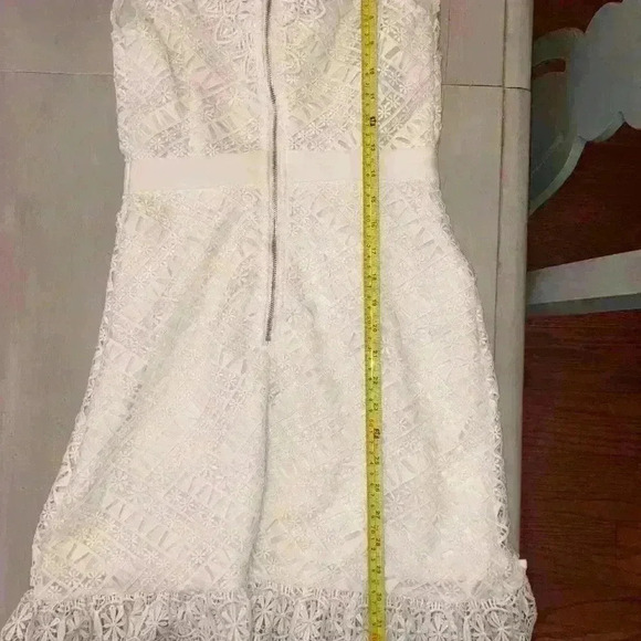 White Lace Lined Dress Poly-Cotton Beautiful Details NWOT - Picture 5 of 8
